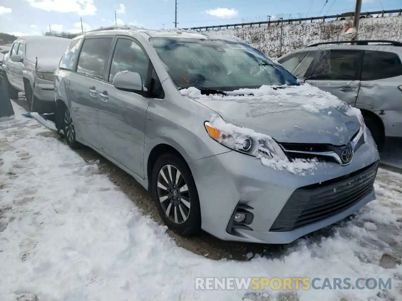 1 Photograph of a damaged car 5TDDZ3DC6LS249840 TOYOTA SIENNA 2020