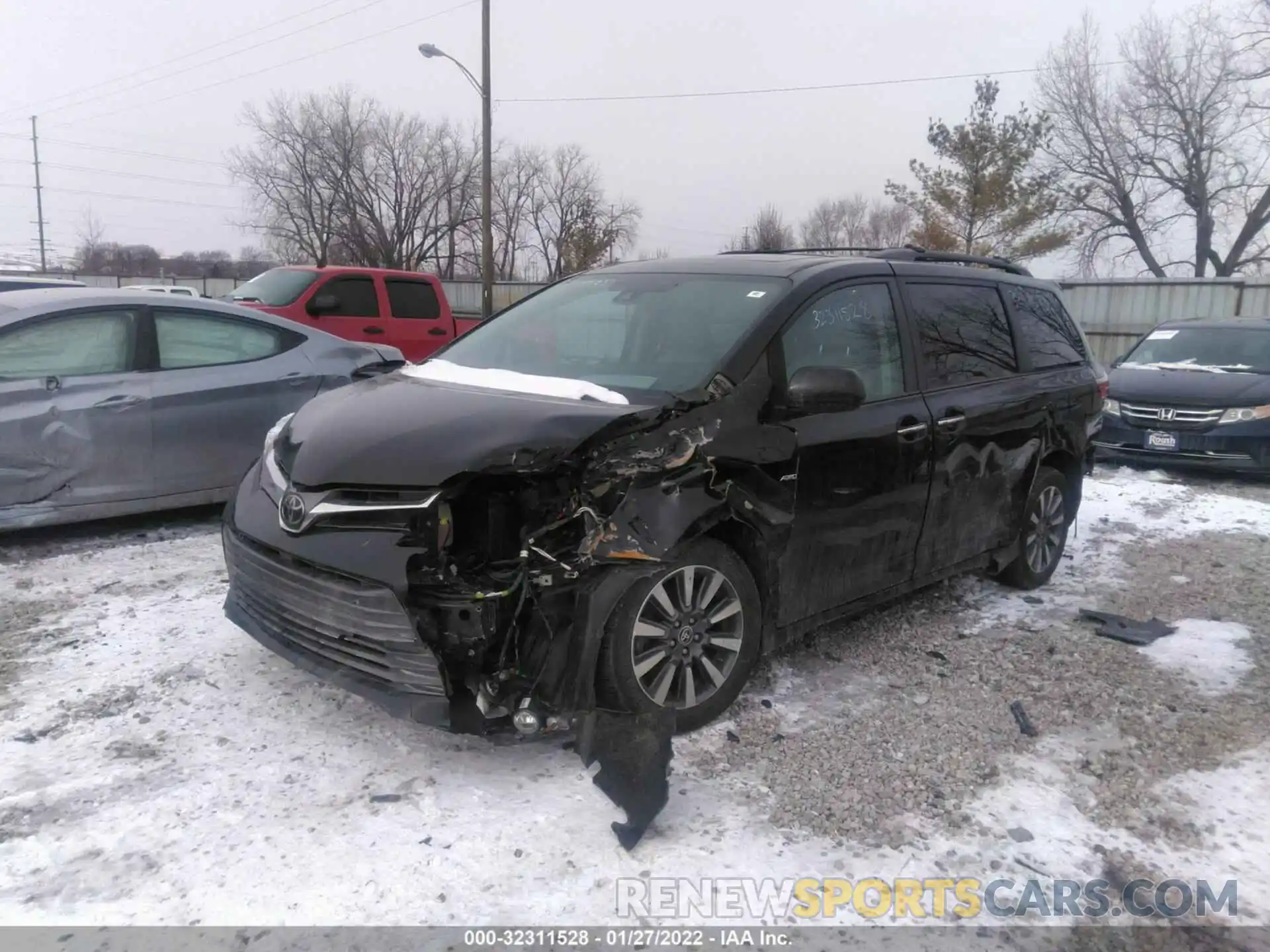 2 Photograph of a damaged car 5TDDZ3DC6LS251183 TOYOTA SIENNA 2020