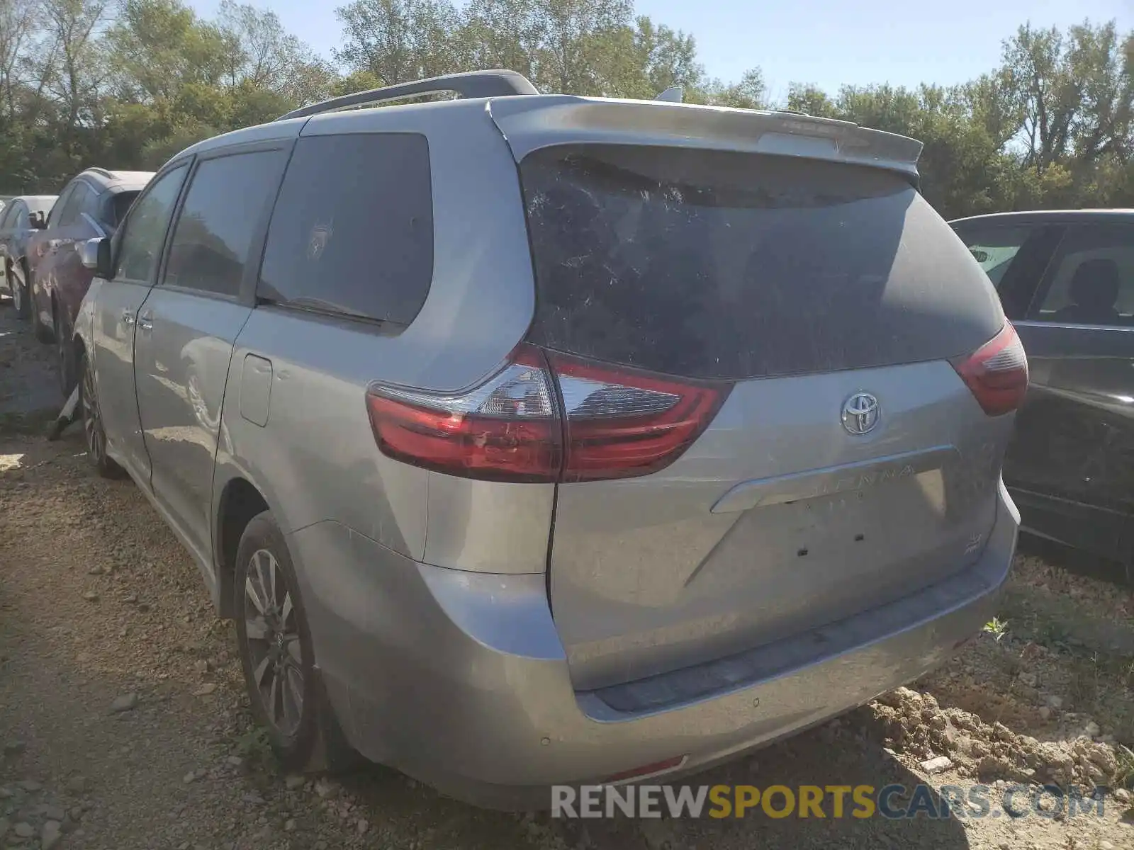 3 Photograph of a damaged car 5TDDZ3DC7LS238572 TOYOTA SIENNA 2020