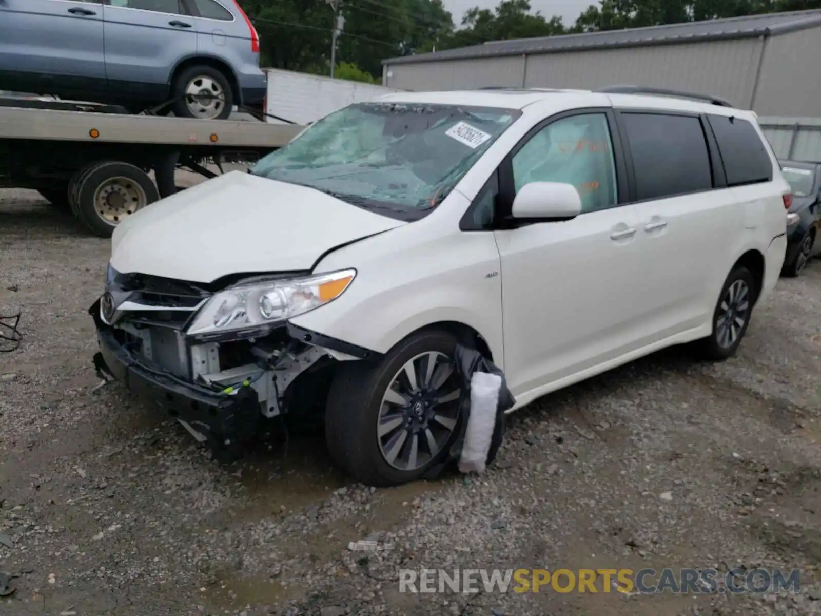 2 Photograph of a damaged car 5TDDZ3DC7LS241424 TOYOTA SIENNA 2020