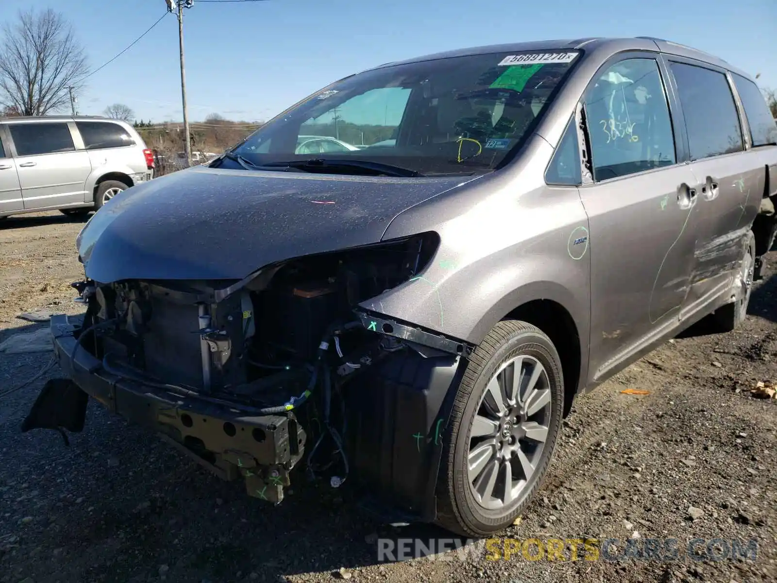 9 Photograph of a damaged car 5TDDZ3DC7LS242427 TOYOTA SIENNA 2020