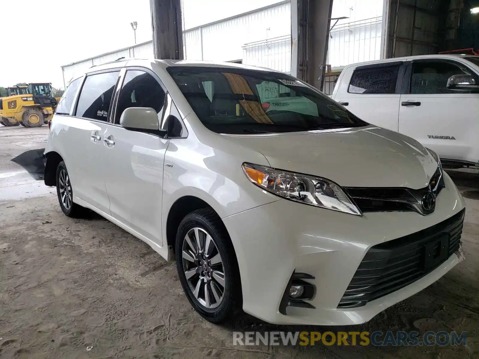 1 Photograph of a damaged car 5TDDZ3DC7LS243982 TOYOTA SIENNA 2020