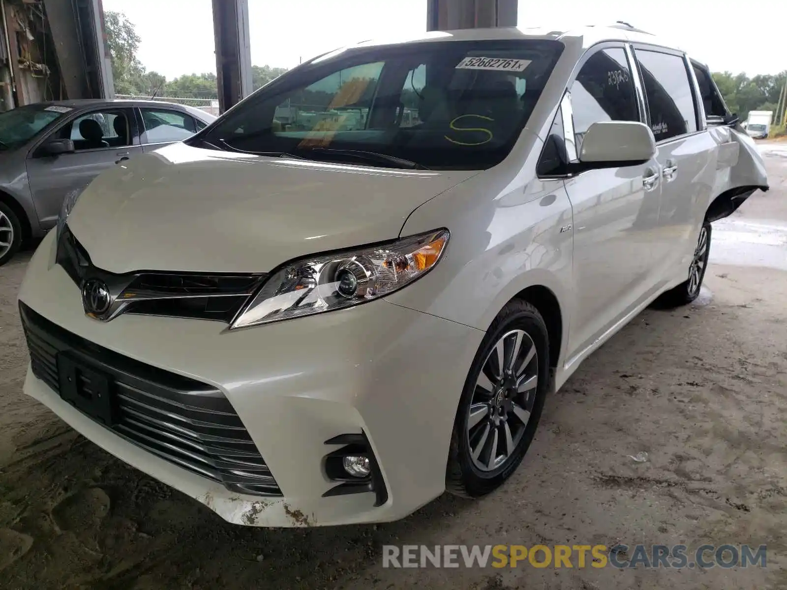 2 Photograph of a damaged car 5TDDZ3DC7LS243982 TOYOTA SIENNA 2020