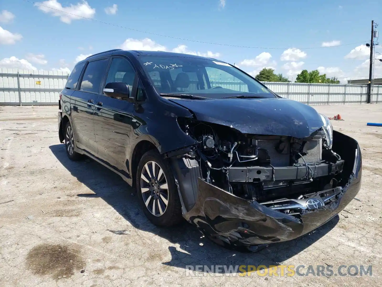 1 Photograph of a damaged car 5TDDZ3DC8LS228732 TOYOTA SIENNA 2020