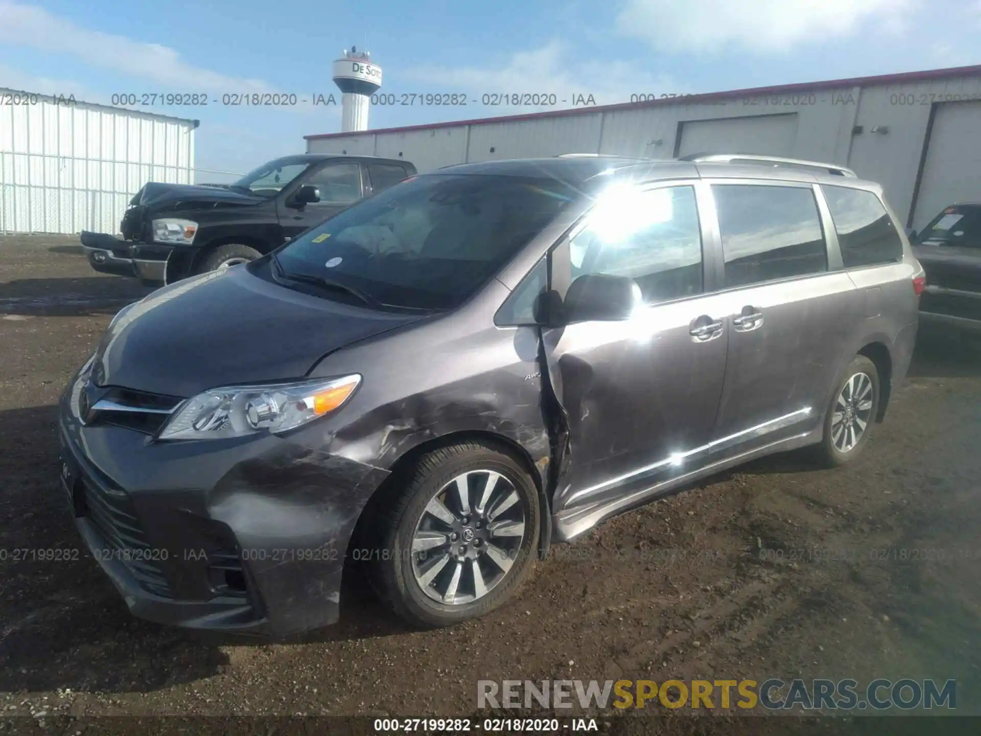 2 Photograph of a damaged car 5TDDZ3DC8LS234210 TOYOTA SIENNA 2020