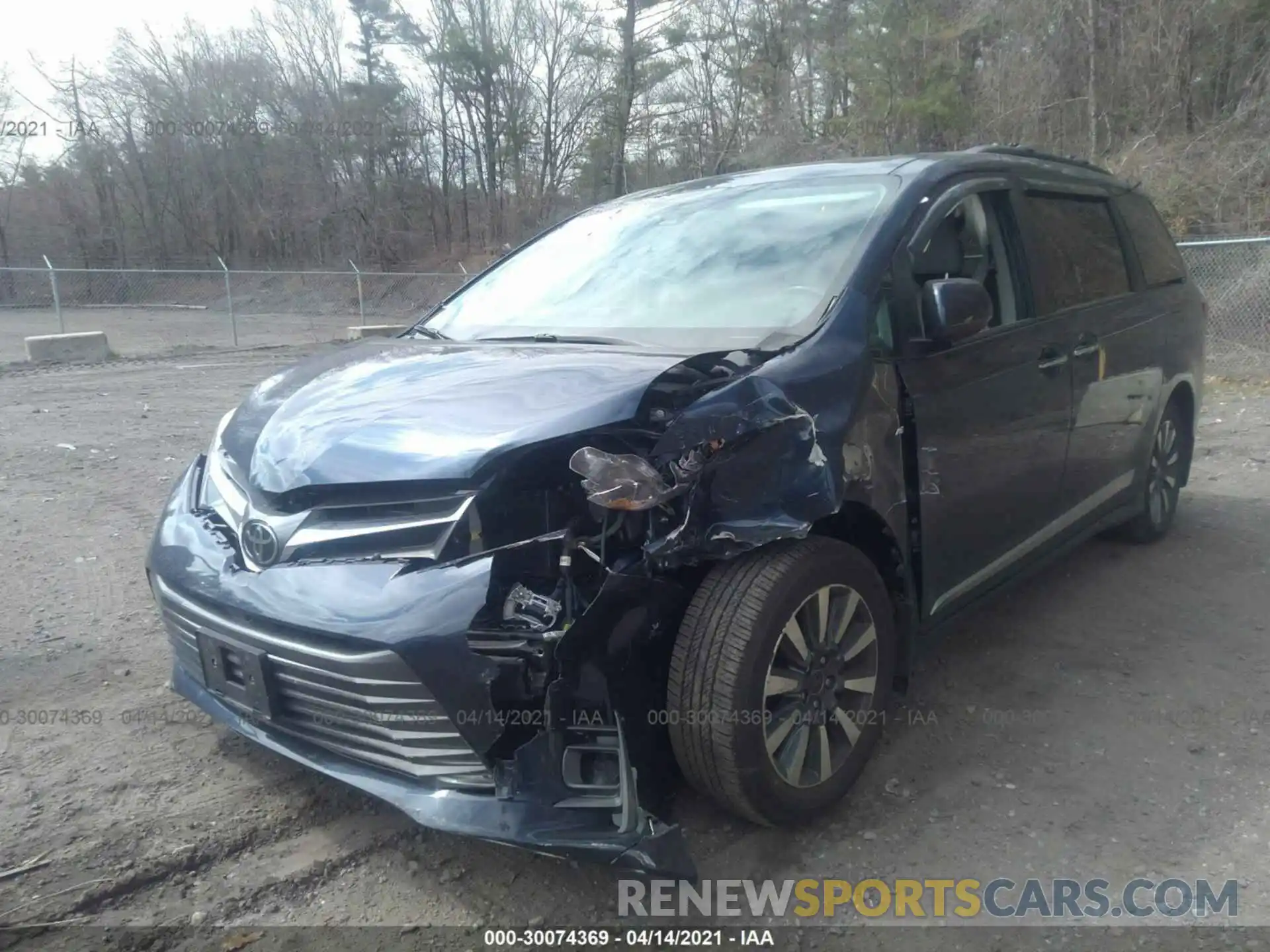 2 Photograph of a damaged car 5TDDZ3DC8LS238998 TOYOTA SIENNA 2020