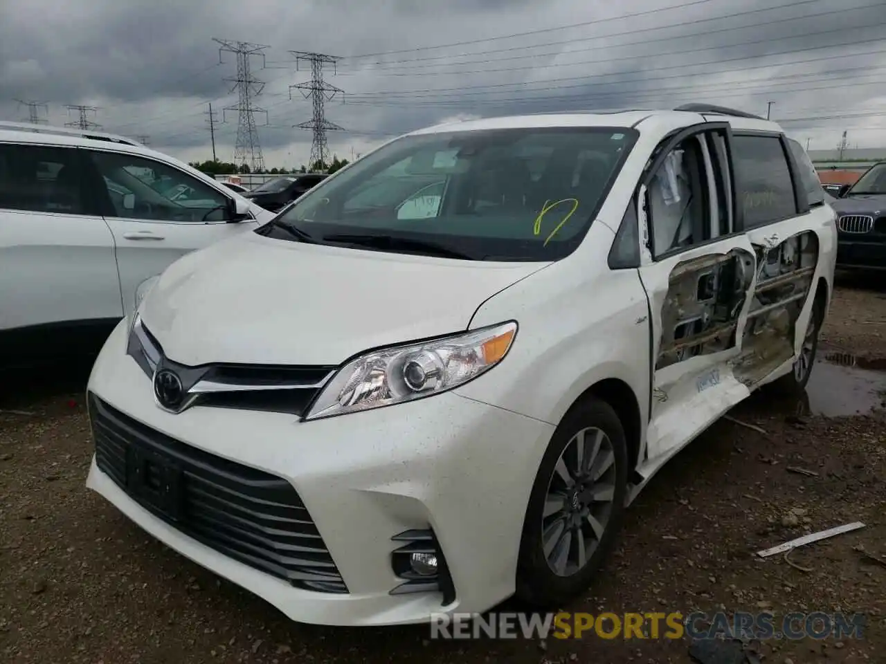 2 Photograph of a damaged car 5TDDZ3DC8LS241903 TOYOTA SIENNA 2020