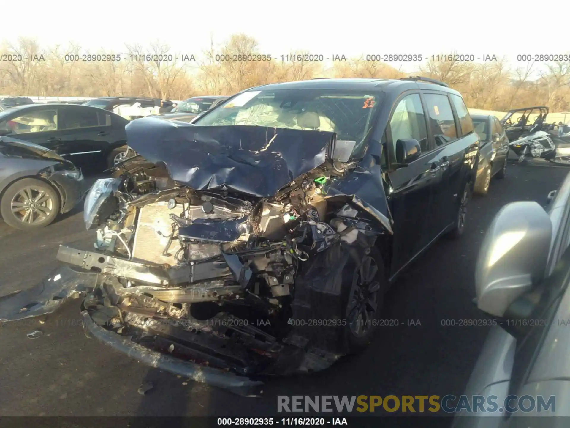 2 Photograph of a damaged car 5TDDZ3DC8LS242582 TOYOTA SIENNA 2020