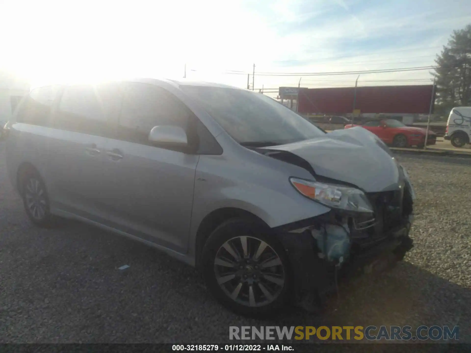 1 Photograph of a damaged car 5TDDZ3DC8LS244820 TOYOTA SIENNA 2020