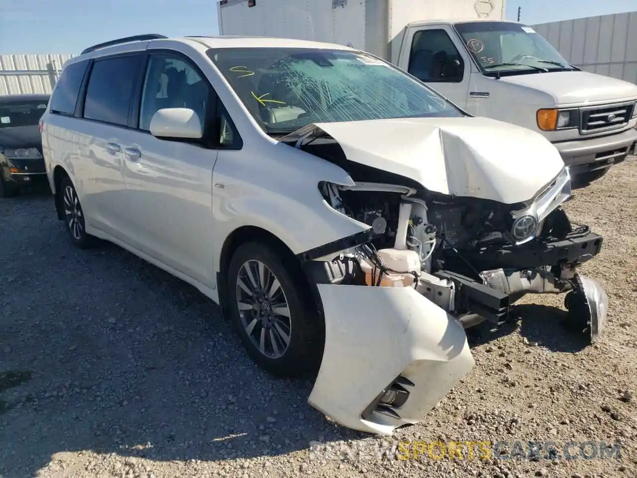 1 Photograph of a damaged car 5TDDZ3DC8LS247409 TOYOTA SIENNA 2020