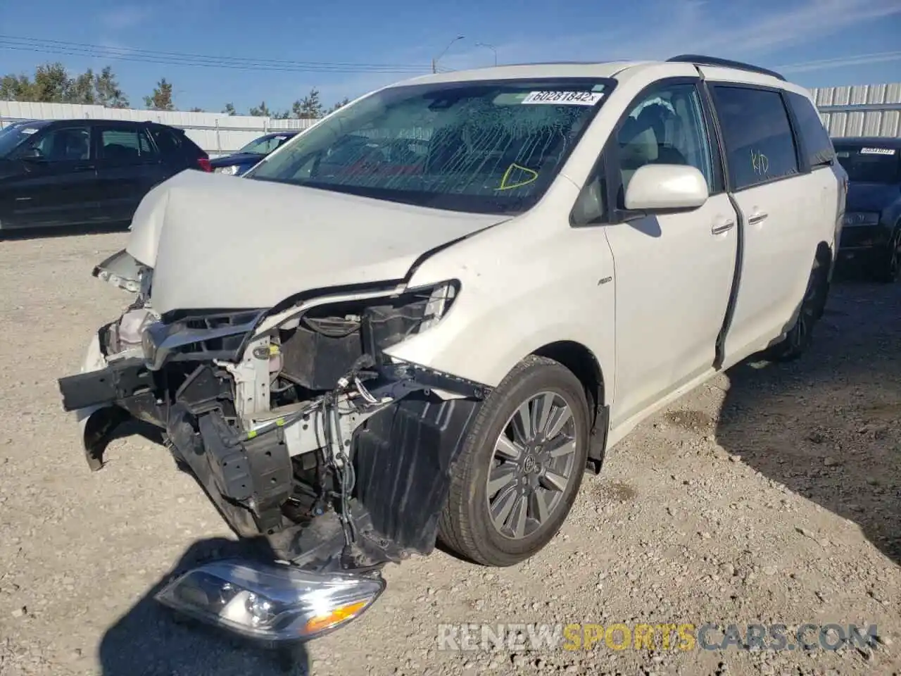 2 Photograph of a damaged car 5TDDZ3DC8LS247409 TOYOTA SIENNA 2020