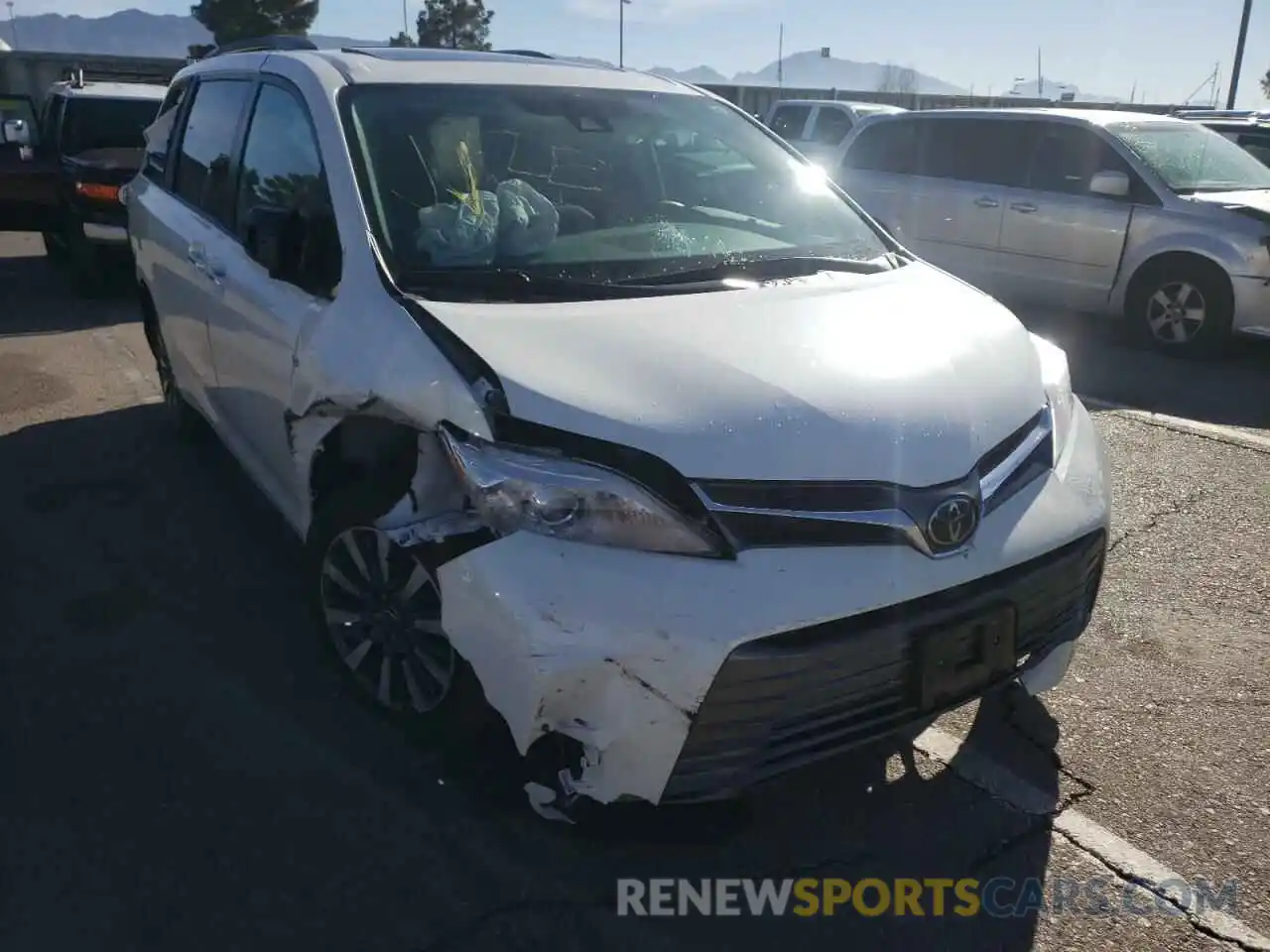 1 Photograph of a damaged car 5TDDZ3DC8LS250696 TOYOTA SIENNA 2020