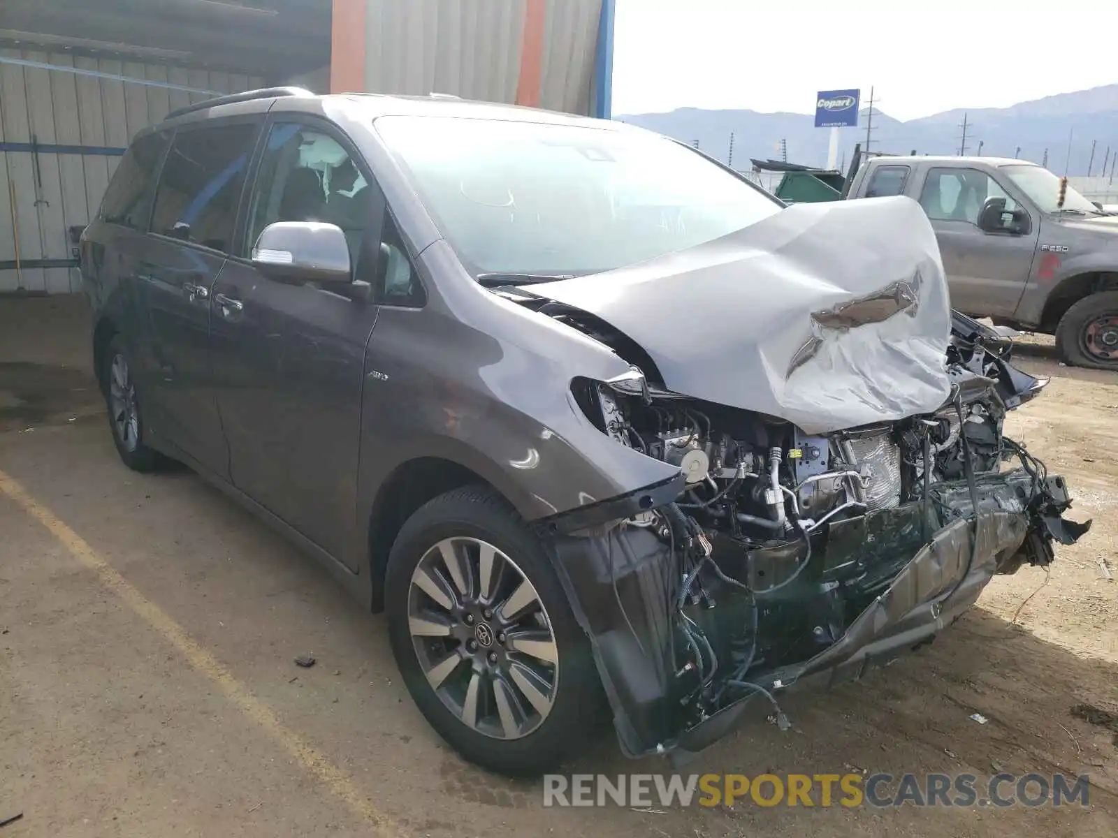 1 Photograph of a damaged car 5TDDZ3DC8LS251346 TOYOTA SIENNA 2020