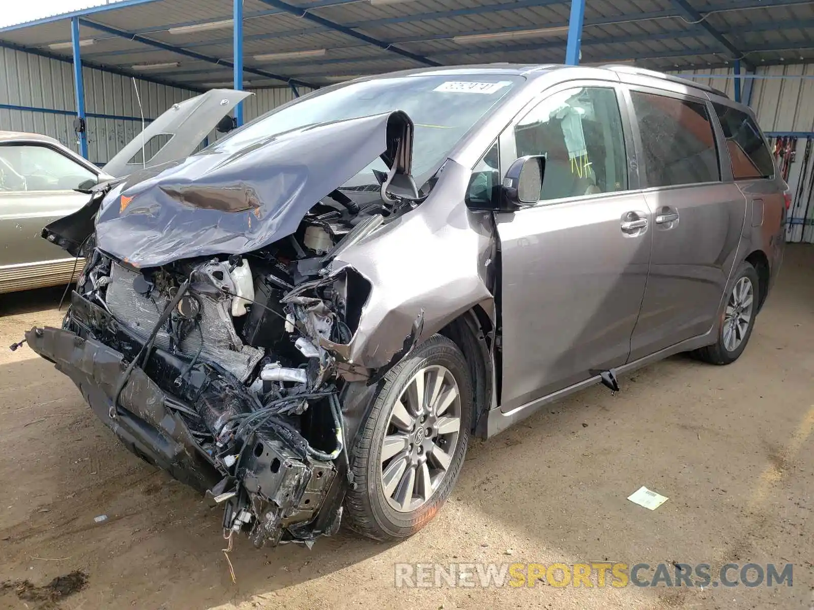 2 Photograph of a damaged car 5TDDZ3DC8LS251346 TOYOTA SIENNA 2020