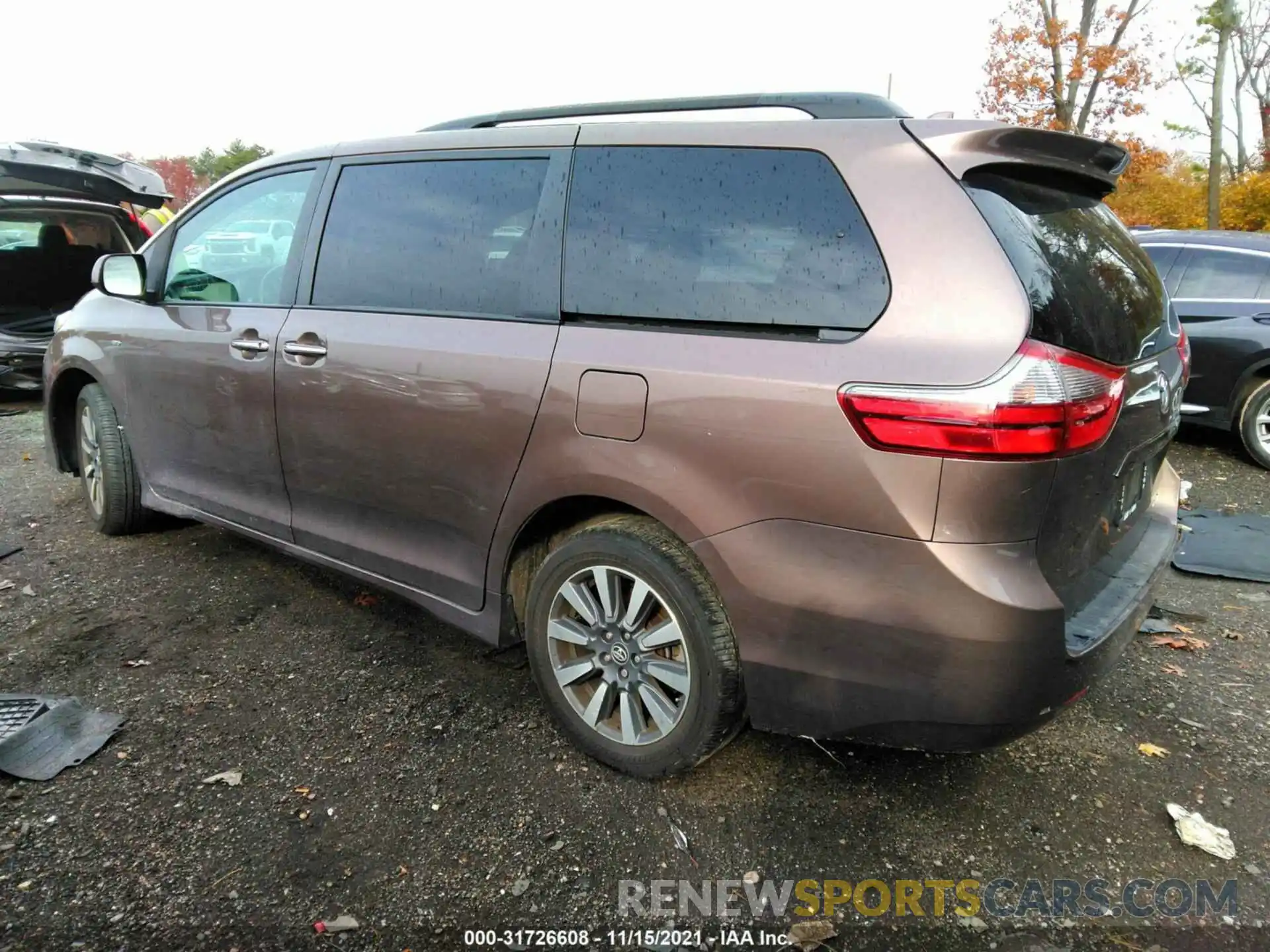 3 Photograph of a damaged car 5TDDZ3DC9LS235835 TOYOTA SIENNA 2020