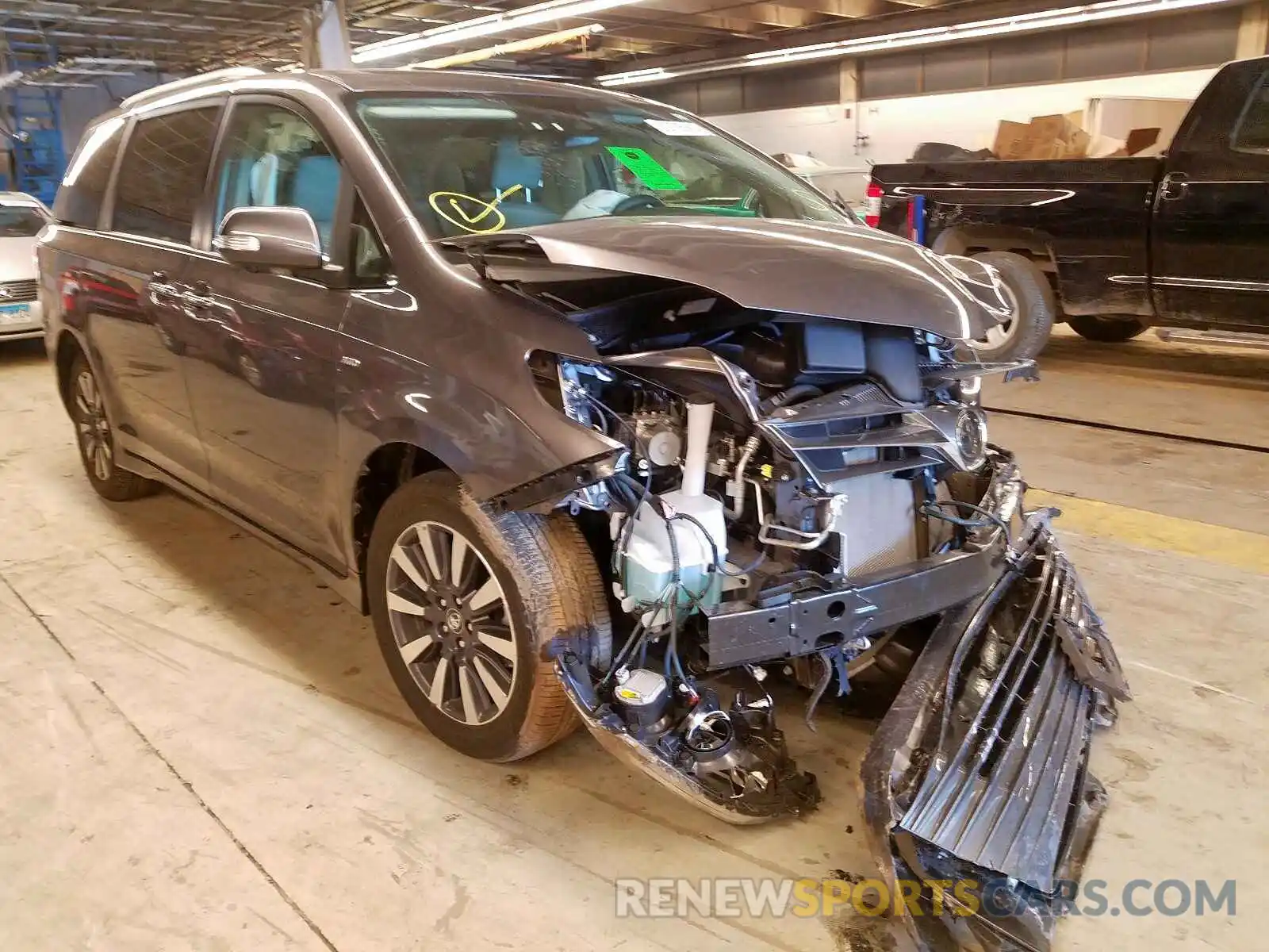 1 Photograph of a damaged car 5TDDZ3DC9LS239318 TOYOTA SIENNA 2020