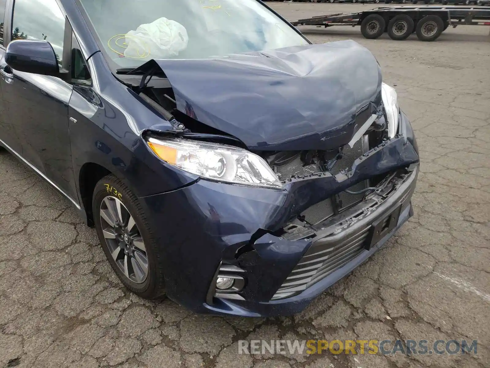 9 Photograph of a damaged car 5TDDZ3DCXLS231258 TOYOTA SIENNA 2020