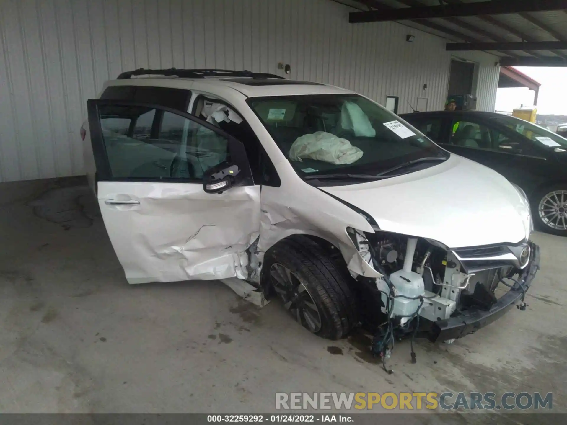 1 Photograph of a damaged car 5TDDZ3DCXLS232488 TOYOTA SIENNA 2020