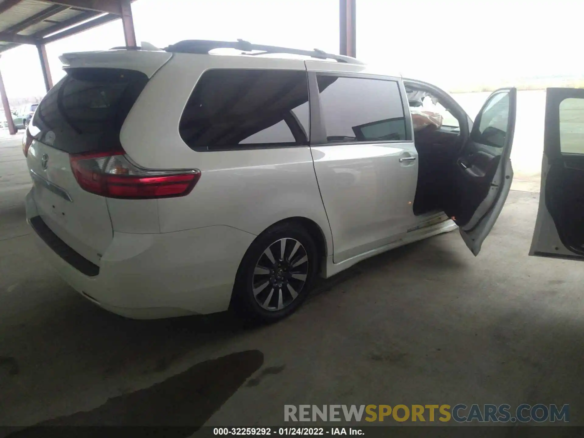 4 Фотография поврежденного автомобиля 5TDDZ3DCXLS232488 TOYOTA SIENNA 2020