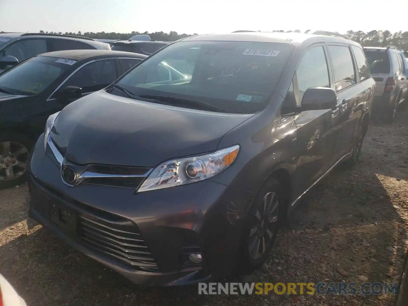 2 Photograph of a damaged car 5TDDZ3DCXLS241319 TOYOTA SIENNA 2020