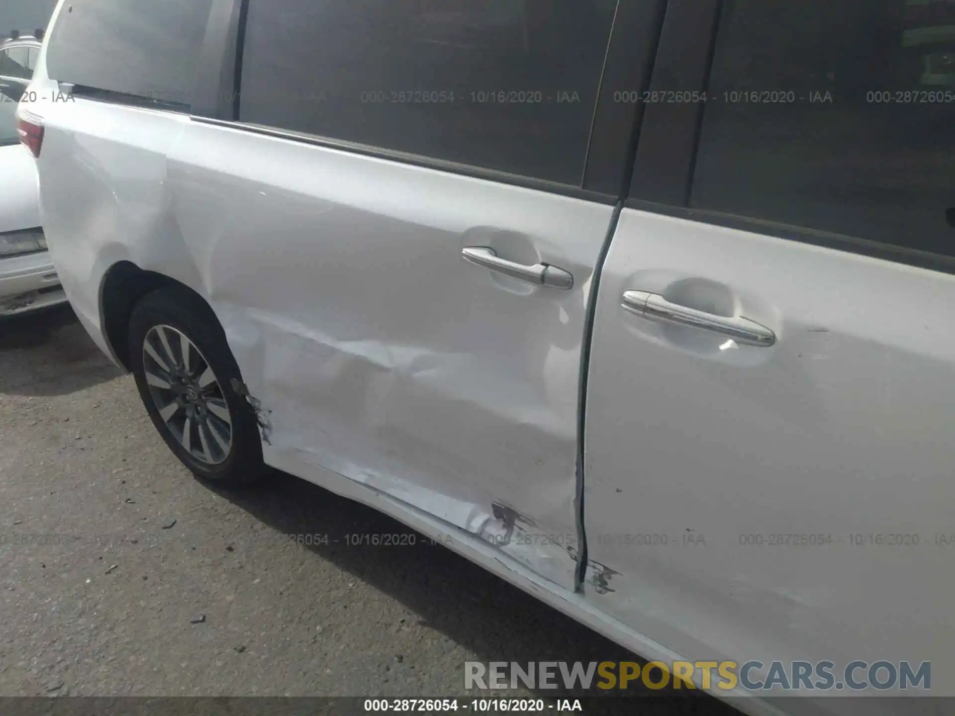 6 Photograph of a damaged car 5TDDZ3DCXLS250053 TOYOTA SIENNA 2020