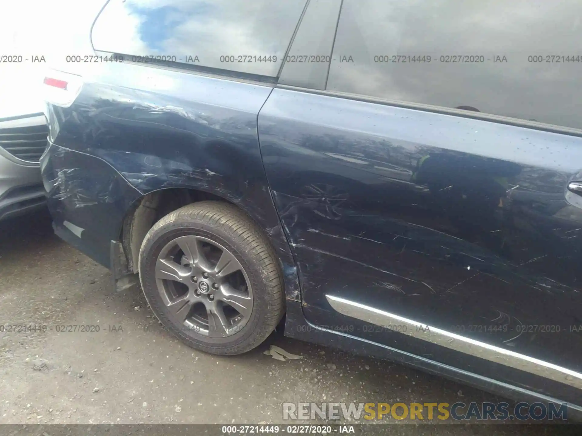 6 Photograph of a damaged car 5TDEZ3DC0LS229376 TOYOTA SIENNA 2020