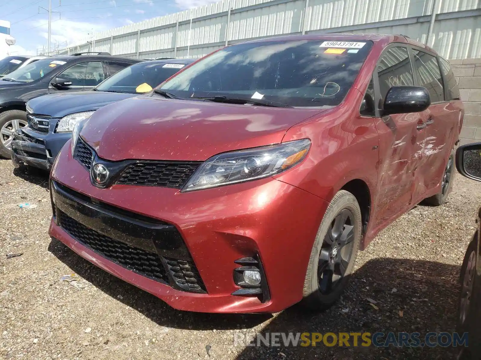 2 Photograph of a damaged car 5TDEZ3DC1LS230729 TOYOTA SIENNA 2020