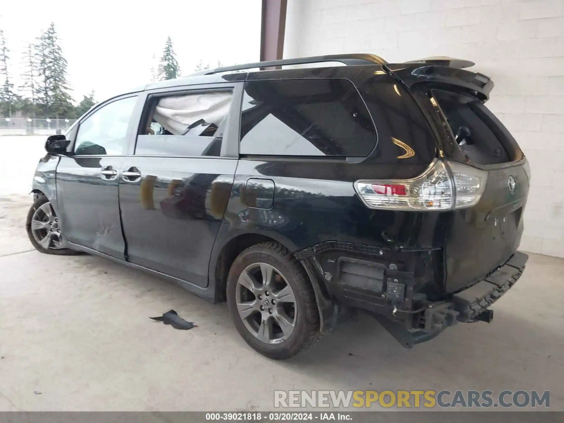 3 Photograph of a damaged car 5TDEZ3DC2LS234773 TOYOTA SIENNA 2020