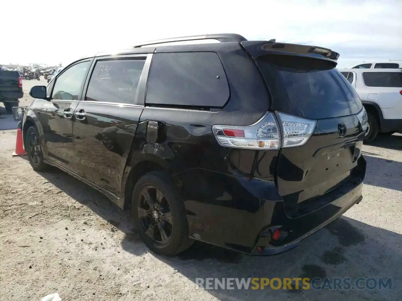 3 Photograph of a damaged car 5TDEZ3DC3LS250657 TOYOTA SIENNA 2020