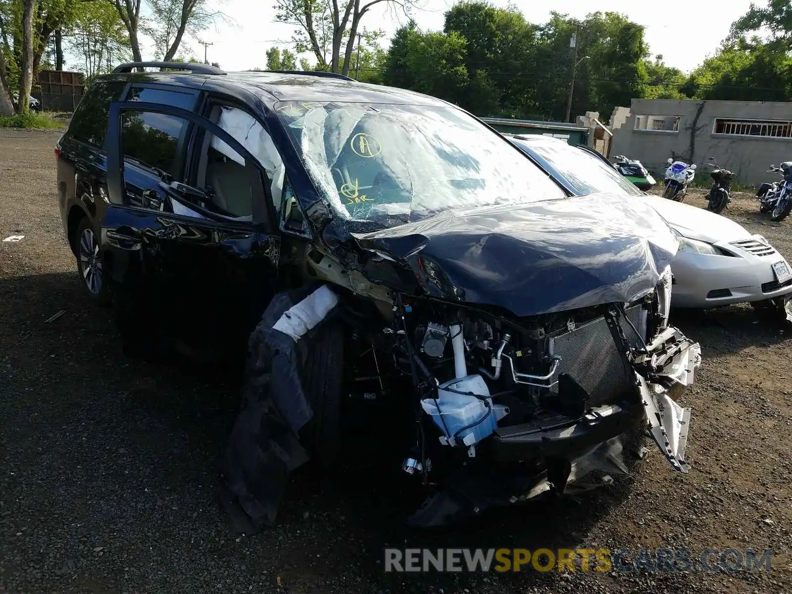 1 Photograph of a damaged car 5TDJZ3DC0LS230719 TOYOTA SIENNA 2020