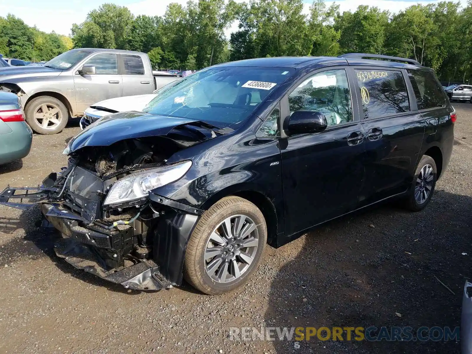 2 Photograph of a damaged car 5TDJZ3DC0LS230719 TOYOTA SIENNA 2020