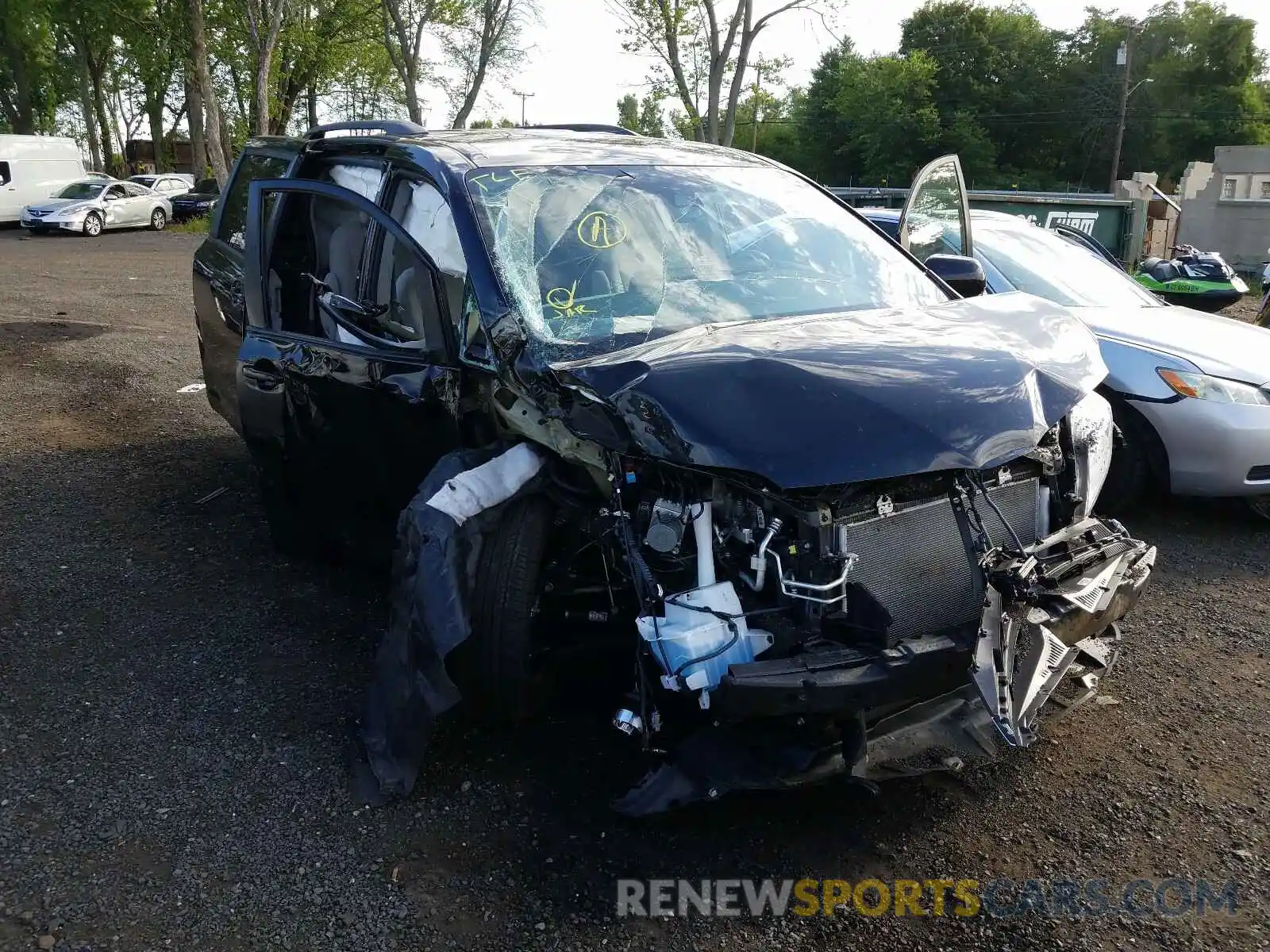 9 Photograph of a damaged car 5TDJZ3DC0LS230719 TOYOTA SIENNA 2020