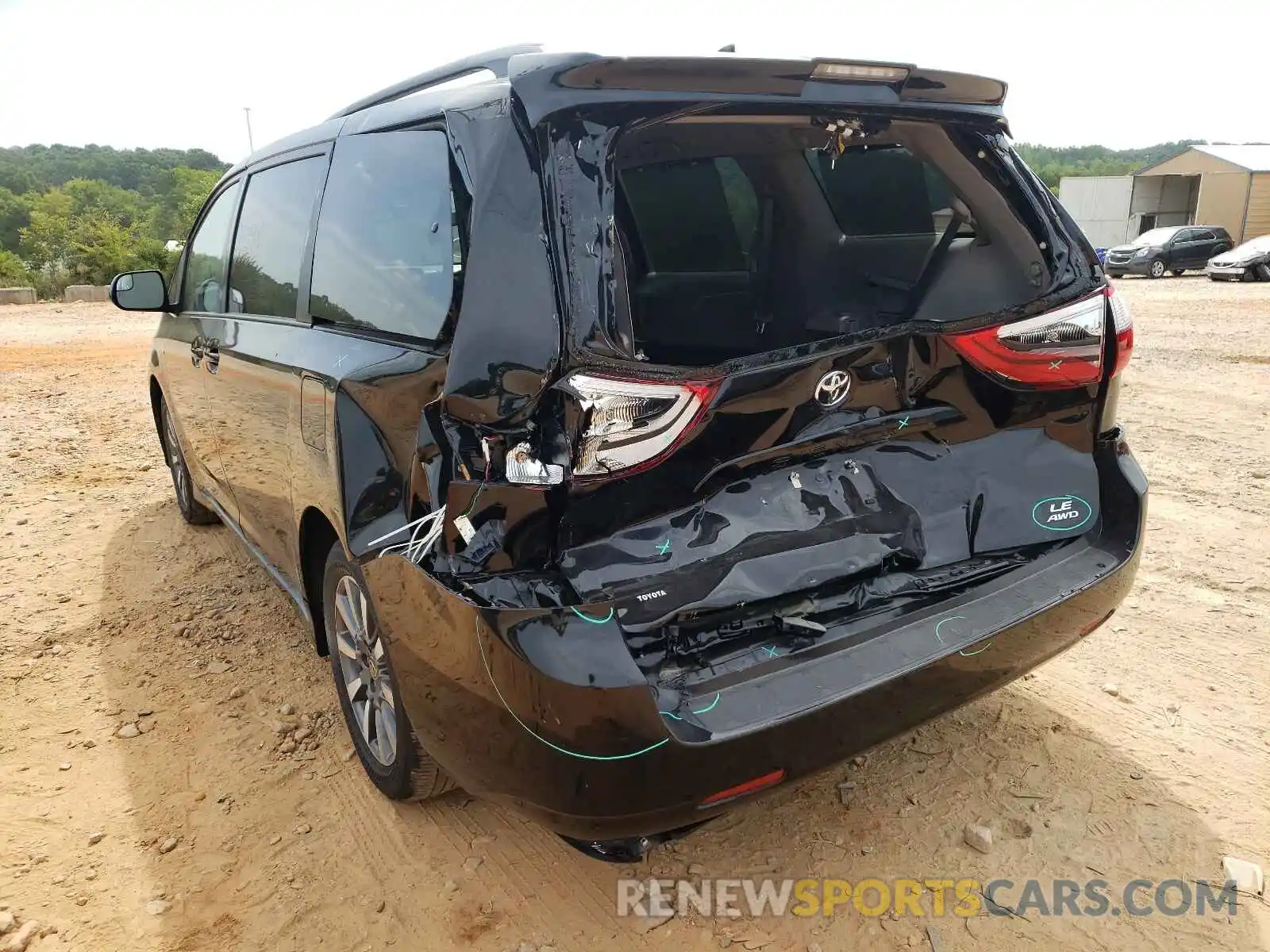 3 Photograph of a damaged car 5TDJZ3DC0LS248122 TOYOTA SIENNA 2020