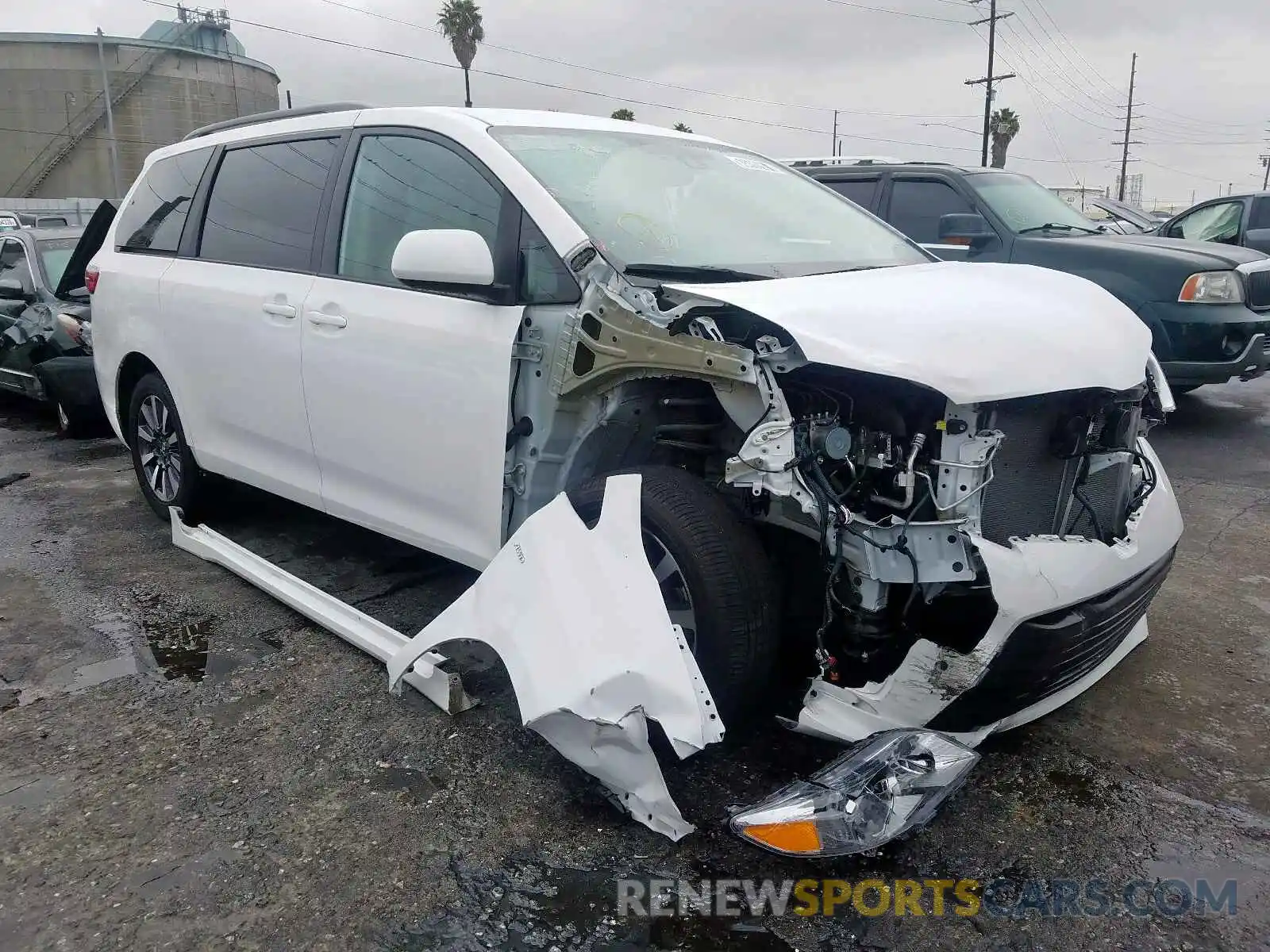 1 Photograph of a damaged car 5TDJZ3DC1LS236318 TOYOTA SIENNA 2020