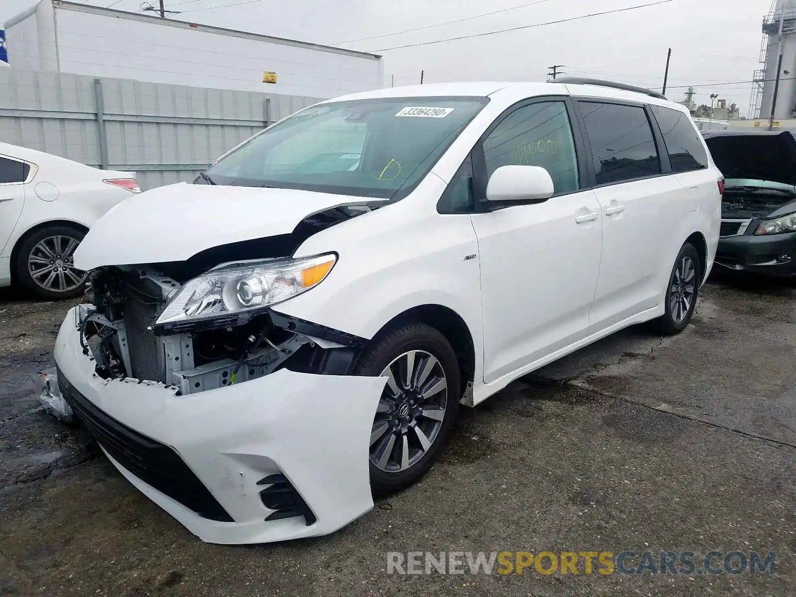 2 Photograph of a damaged car 5TDJZ3DC1LS236318 TOYOTA SIENNA 2020