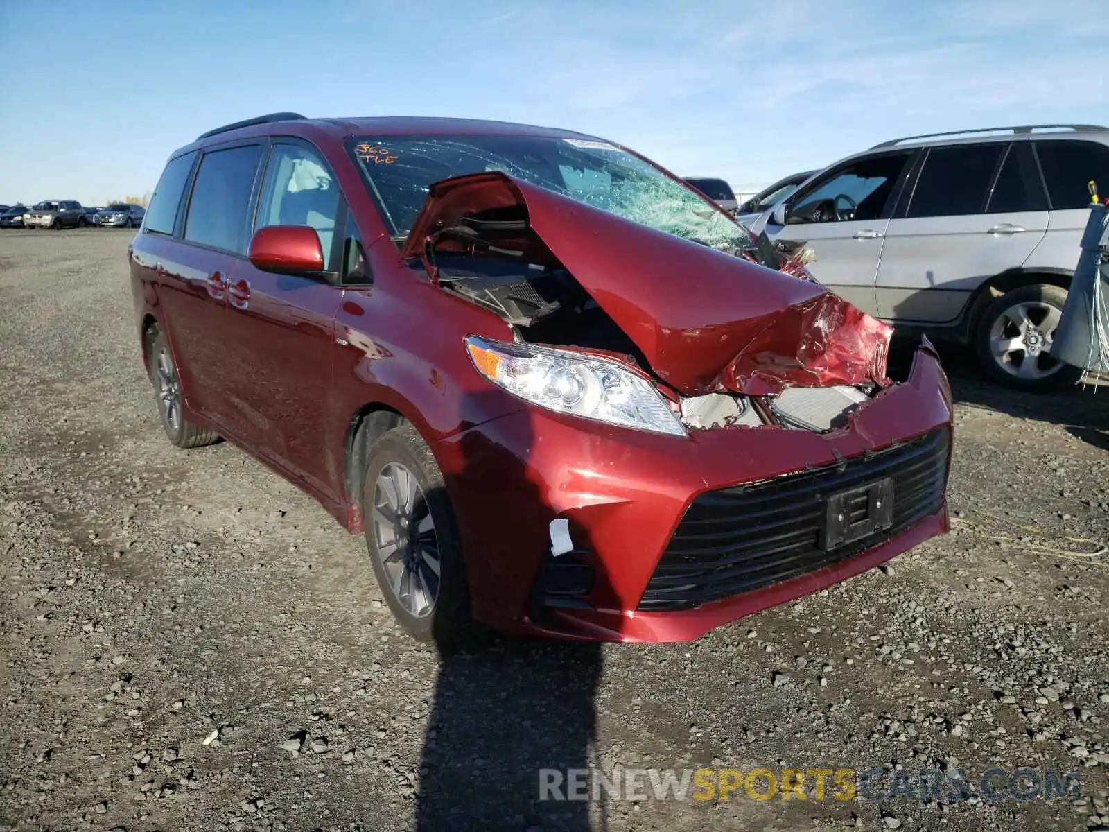 1 Photograph of a damaged car 5TDJZ3DC2LS228731 TOYOTA SIENNA 2020