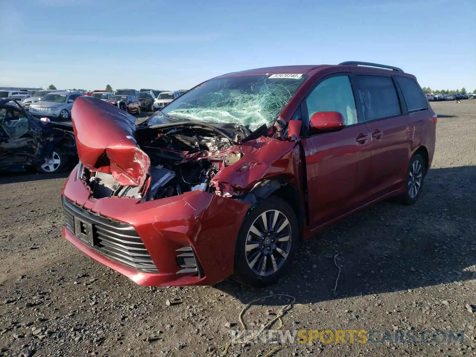 2 Photograph of a damaged car 5TDJZ3DC2LS228731 TOYOTA SIENNA 2020