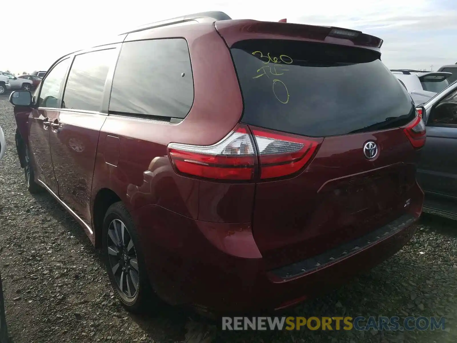 3 Photograph of a damaged car 5TDJZ3DC2LS228731 TOYOTA SIENNA 2020