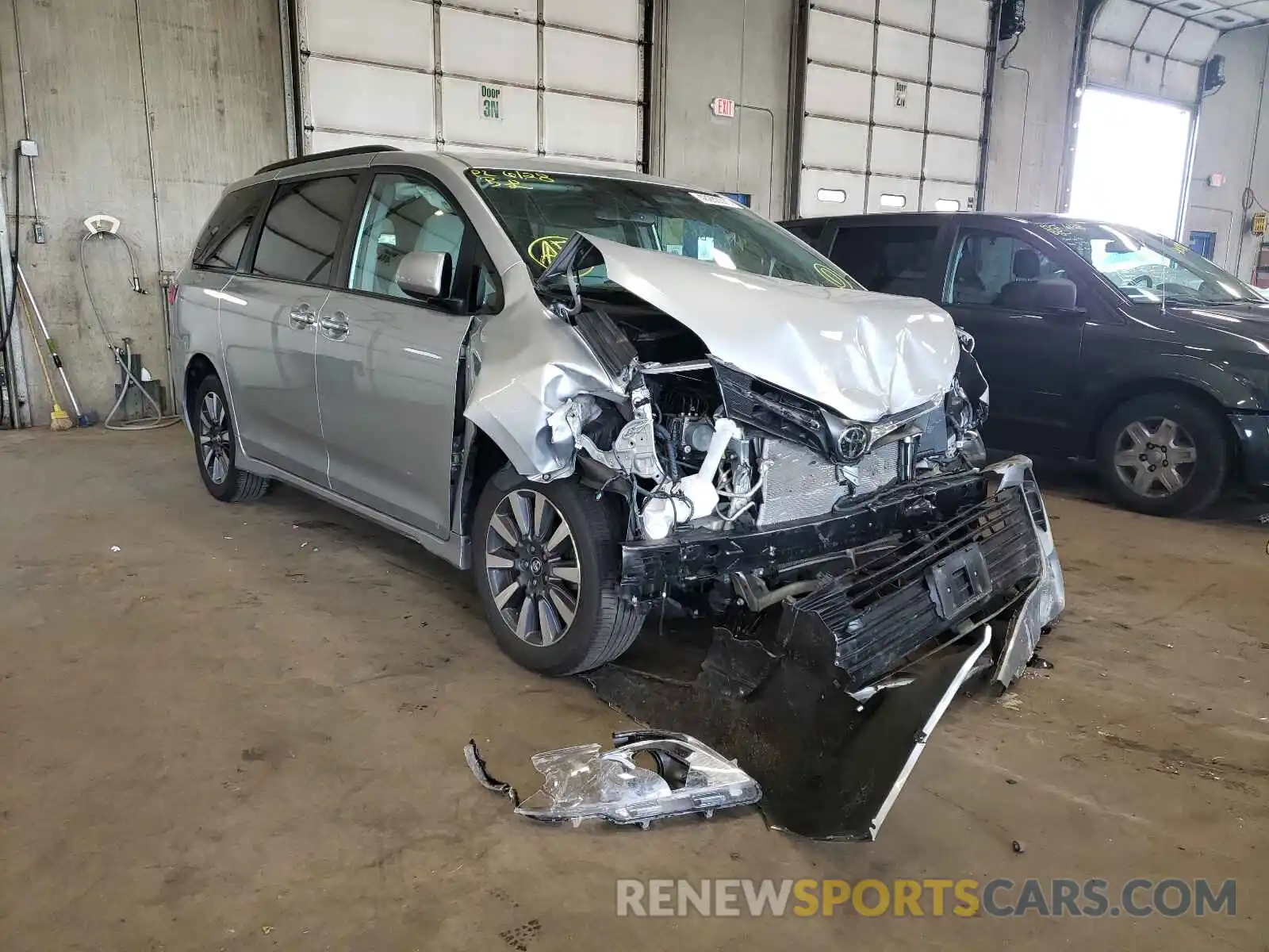 1 Photograph of a damaged car 5TDJZ3DC2LS238966 TOYOTA SIENNA 2020