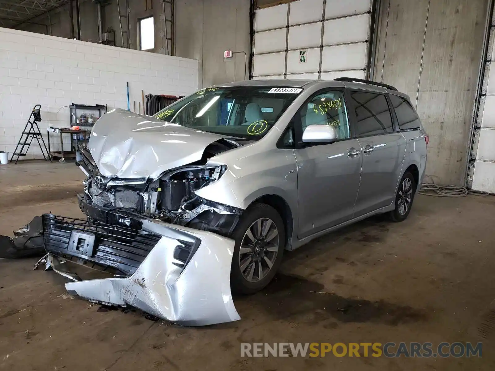 2 Photograph of a damaged car 5TDJZ3DC2LS238966 TOYOTA SIENNA 2020