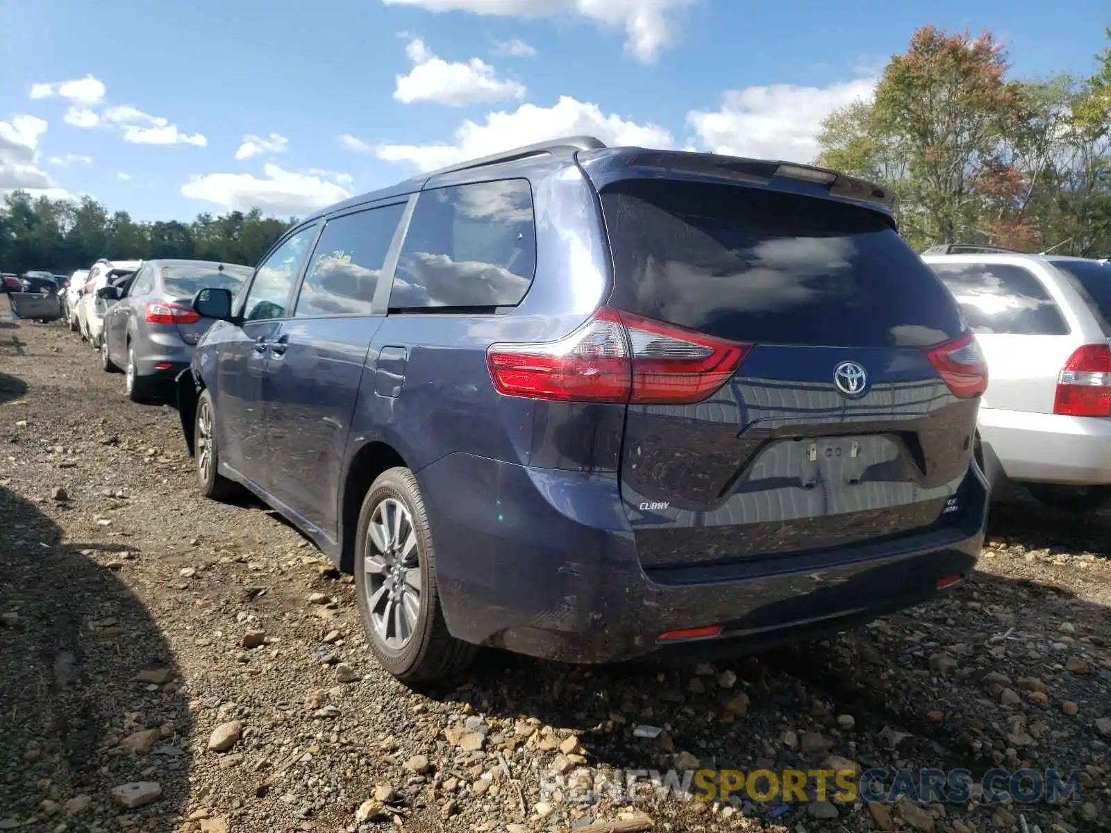 3 Photograph of a damaged car 5TDJZ3DC4LS233588 TOYOTA SIENNA 2020