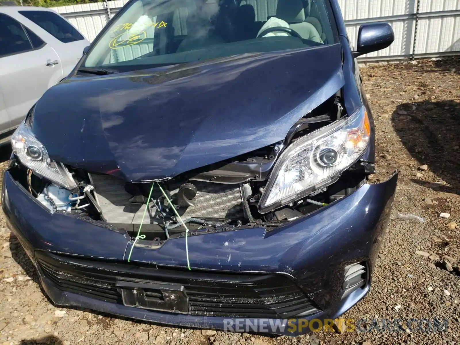 7 Photograph of a damaged car 5TDJZ3DC4LS233588 TOYOTA SIENNA 2020