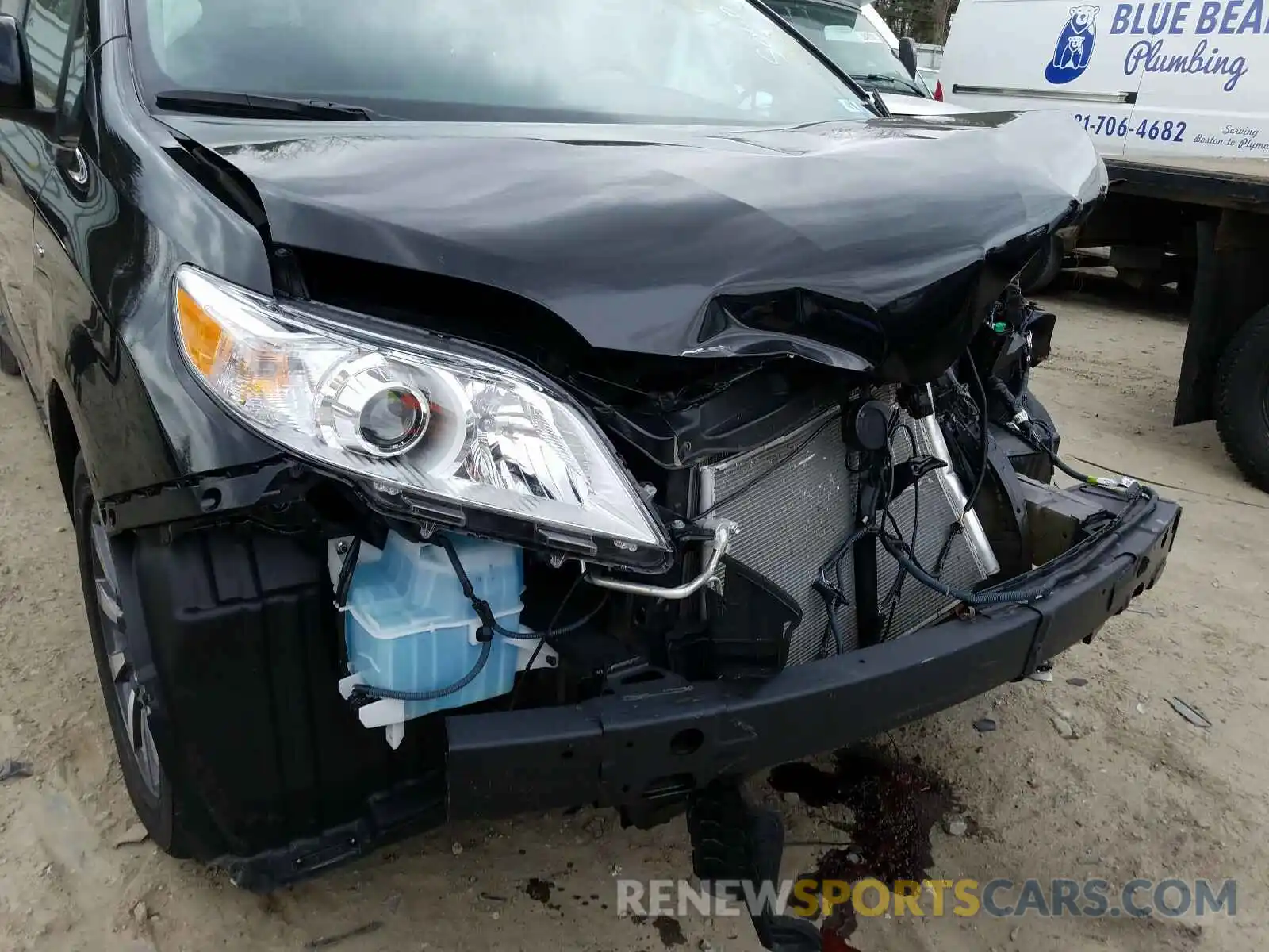 9 Photograph of a damaged car 5TDJZ3DC4LS237575 TOYOTA SIENNA 2020