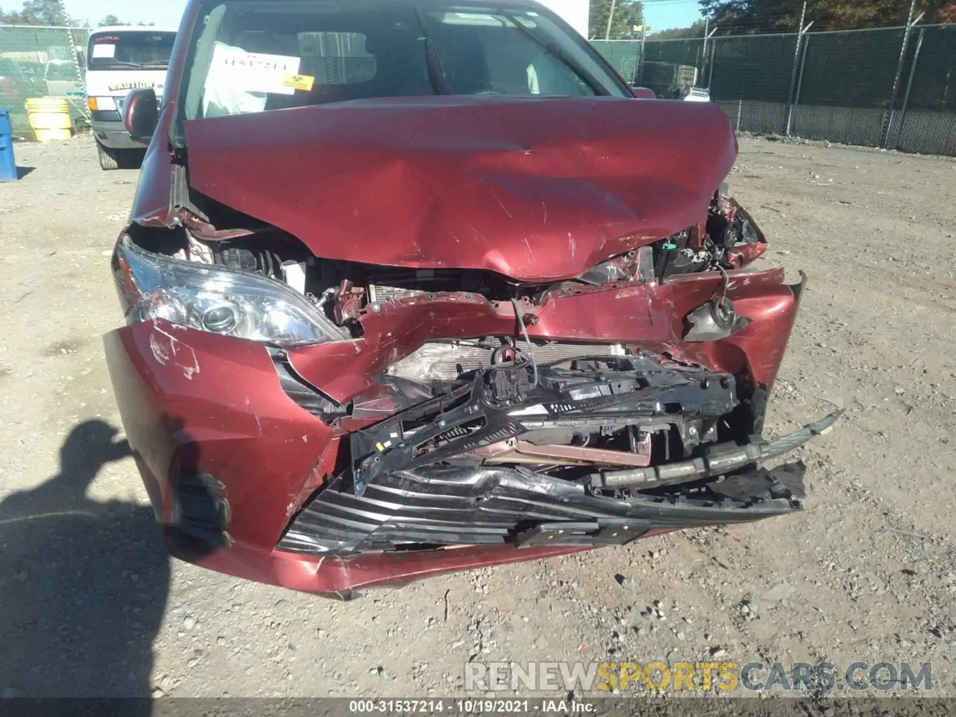 6 Photograph of a damaged car 5TDJZ3DC4LS239391 TOYOTA SIENNA 2020