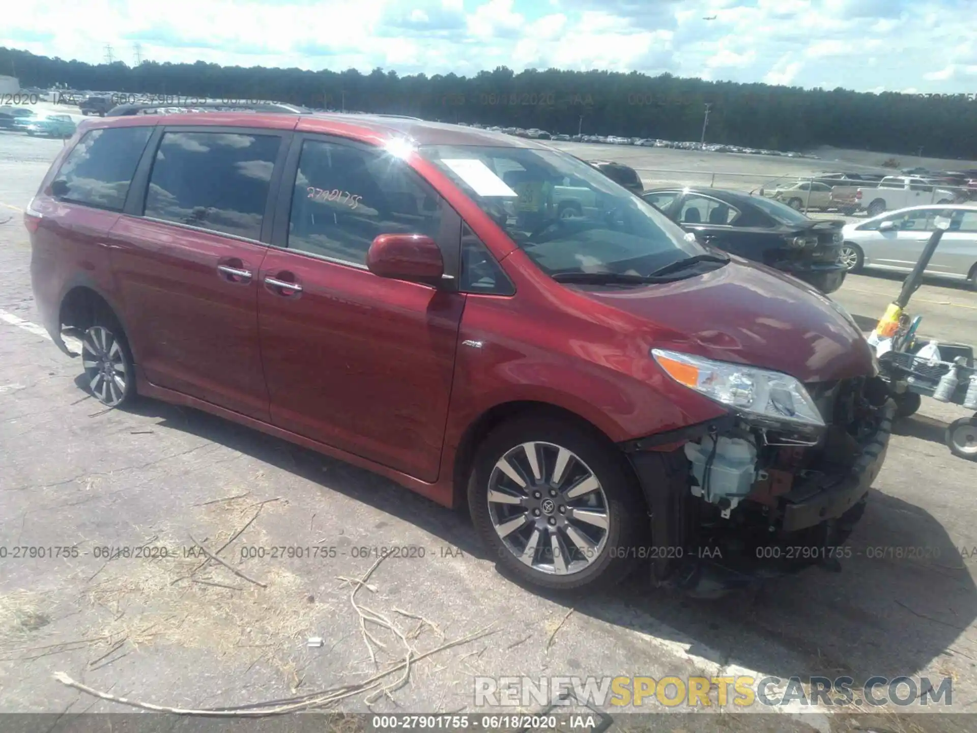 1 Photograph of a damaged car 5TDJZ3DC4LS242601 TOYOTA SIENNA 2020