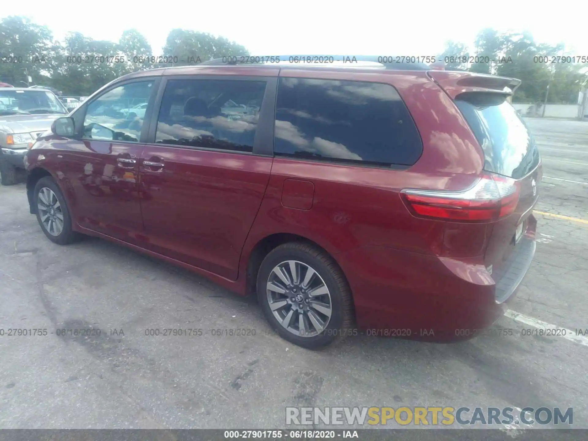 3 Photograph of a damaged car 5TDJZ3DC4LS242601 TOYOTA SIENNA 2020