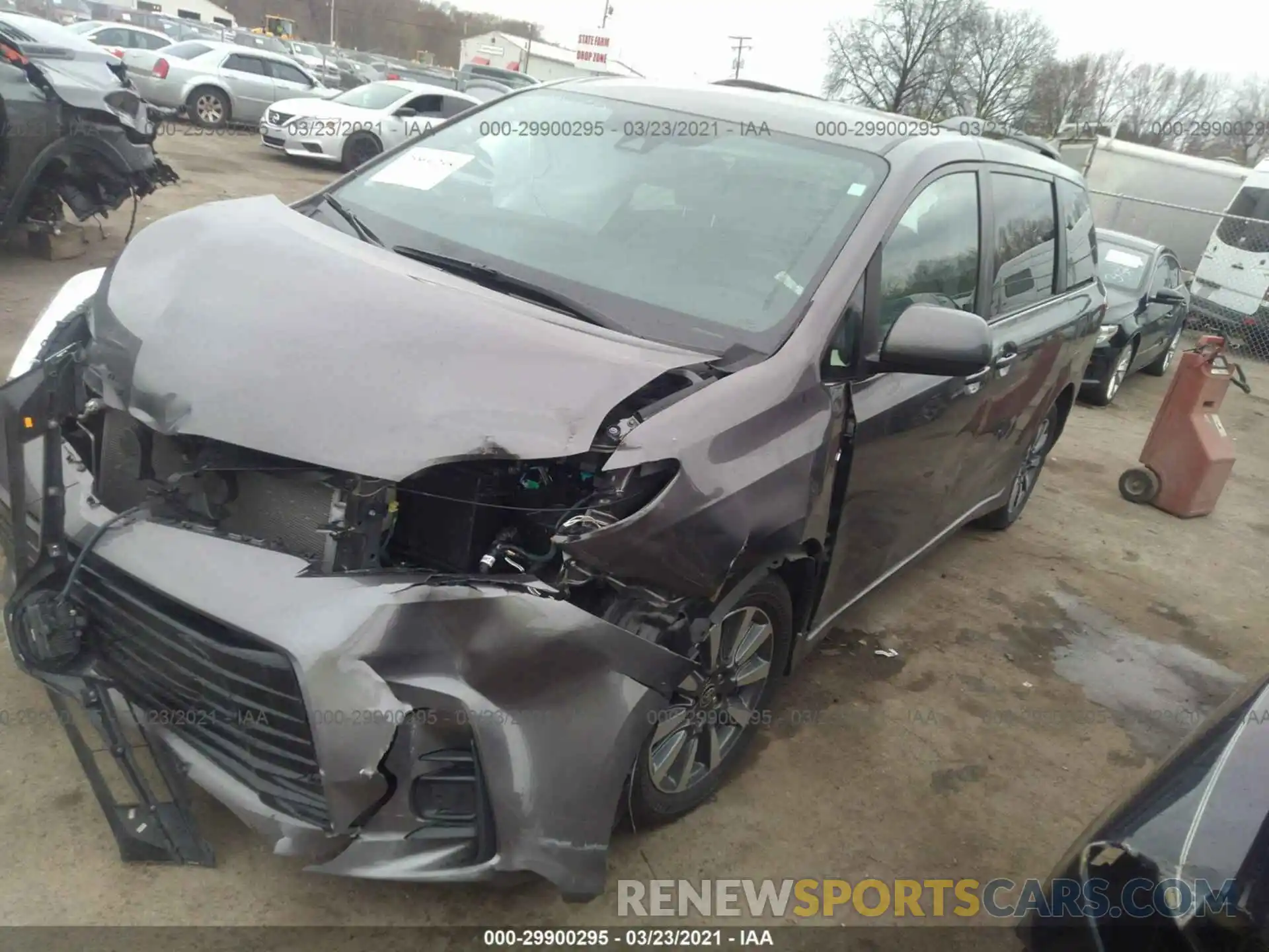 2 Photograph of a damaged car 5TDJZ3DC4LS251847 TOYOTA SIENNA 2020