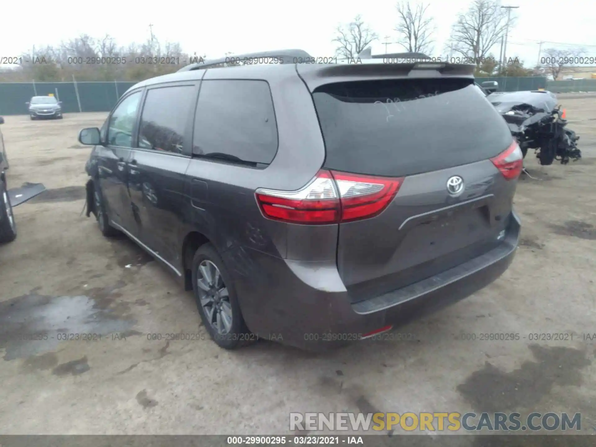 3 Photograph of a damaged car 5TDJZ3DC4LS251847 TOYOTA SIENNA 2020