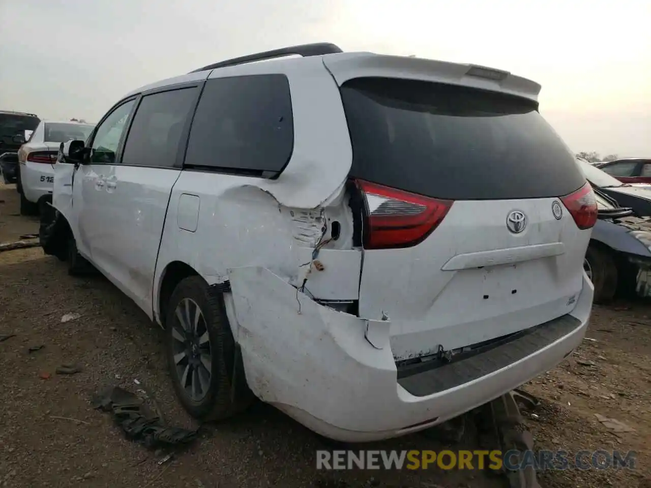 3 Photograph of a damaged car 5TDJZ3DC5LS231087 TOYOTA SIENNA 2020