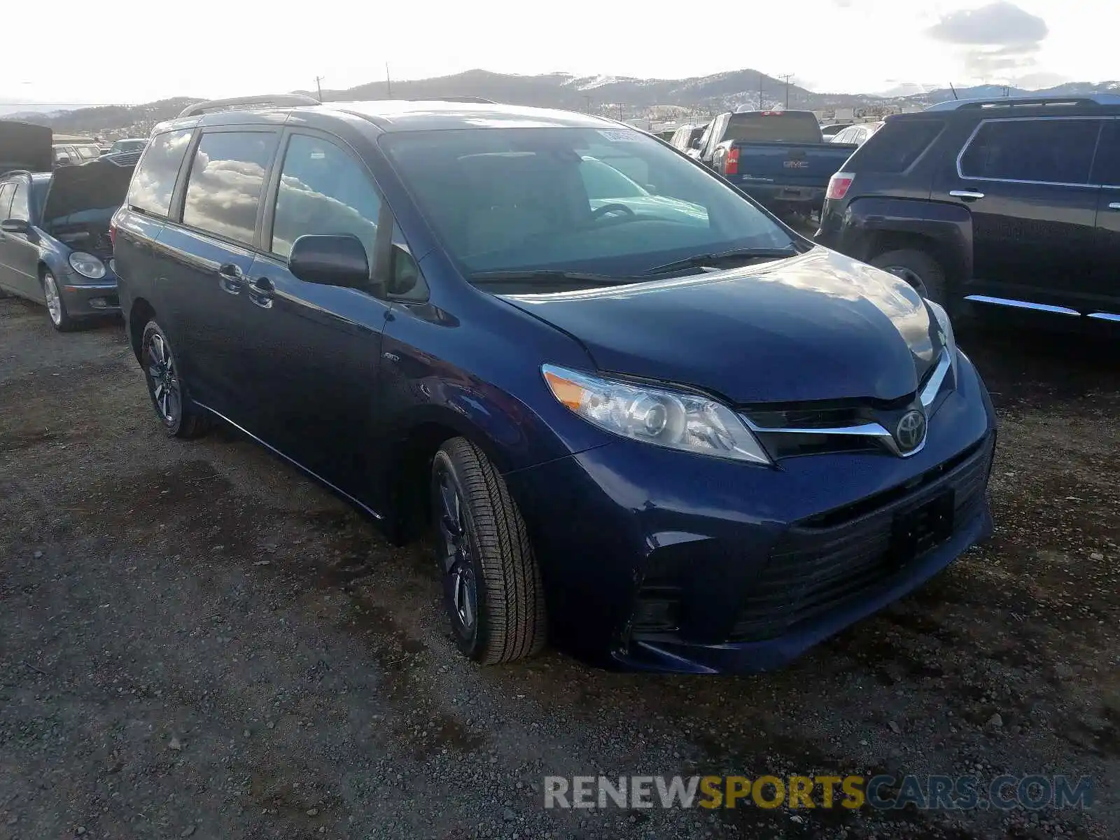 1 Photograph of a damaged car 5TDJZ3DC5LS232840 TOYOTA SIENNA 2020